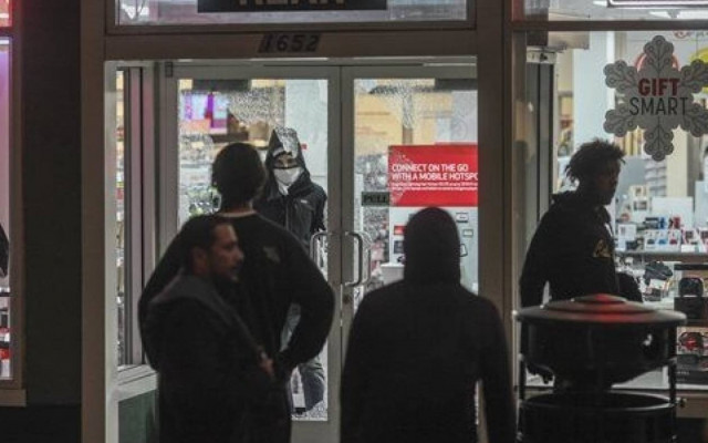 ΗΠΑ: Επεισοδιακές διαδηλώσεις κατά της αστυνομικής βίας