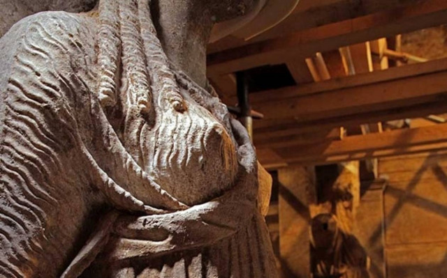 Αμφίπολη - Η έγχρωμη αναπαράσταση της «Πύλης των Καρυάτιδων»