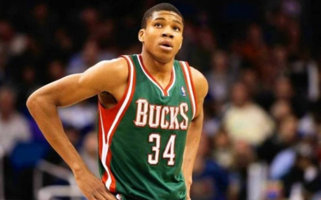 ΝΒΑ: Απίστευτη καρφωματάρα από Αντετοκούνμπο! (video)