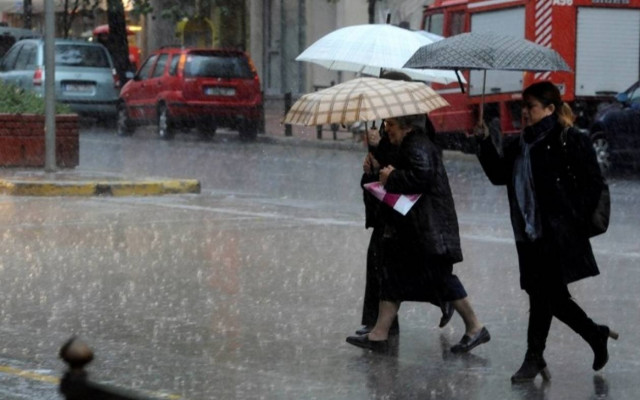 Βροχές και καταιγίδες σε όλη τη χώρα