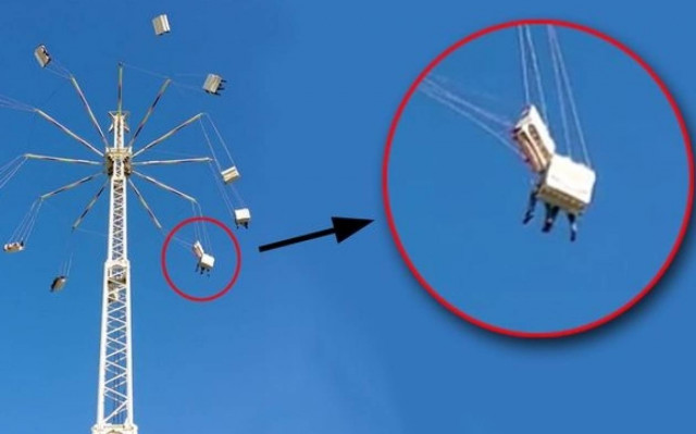 Τρόμος σε λούνα παρκ - Βαγόνια συγκρούστηκαν στον αέρα (vid)