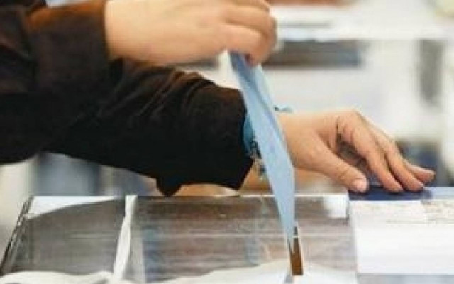 FR: Δεν αποκλείονται πρόωρες εκλογές στην Ελλάδα