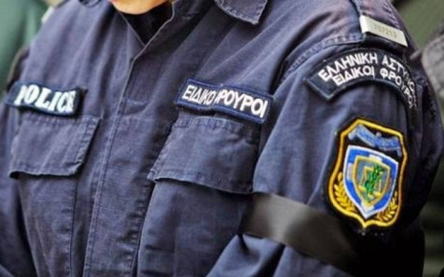 Σε διαθεσιμότητα ειδικός φρουρός για υπεξαίρεση χρημάτων