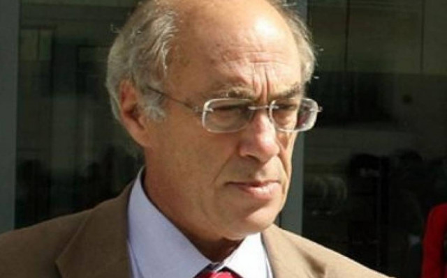 «Με βραχιολάκι θα σταματήσει την απεργία πείνας ο Ρωμανός»