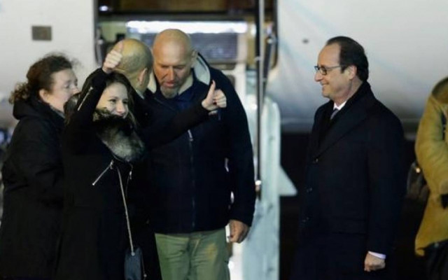 Στο Παρίσι έφτασε ο τελευταίος γάλλος όμηρος των ισλαμιστών