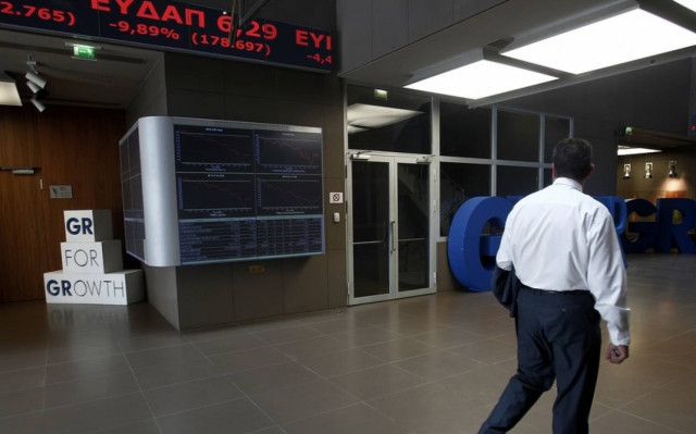 Πιο χαμηλά, Λόλα, πιο χαμηλά...