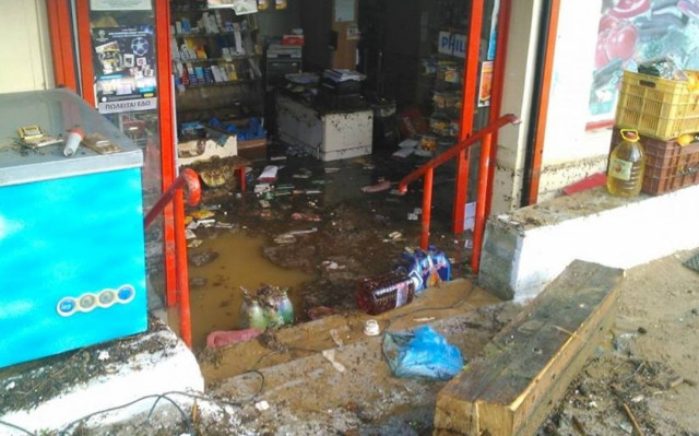 Πόρος: Μετρά τις πληγές του