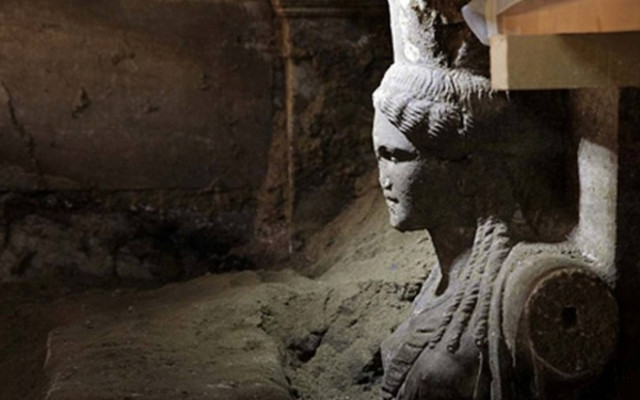 Αμφίπολη – Ο τάφος ανήκει στον Μέγα Αλέξανδρο ή στη Ρωξάνη;