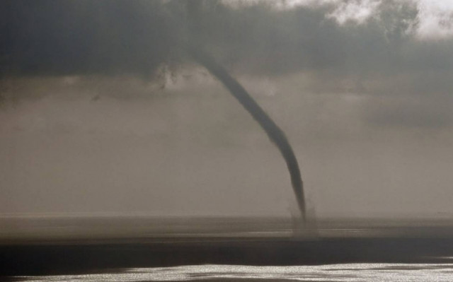 Προβλήματα από τον ανεμοστρόβιλο που «χτύπησε» τη Ρόδο