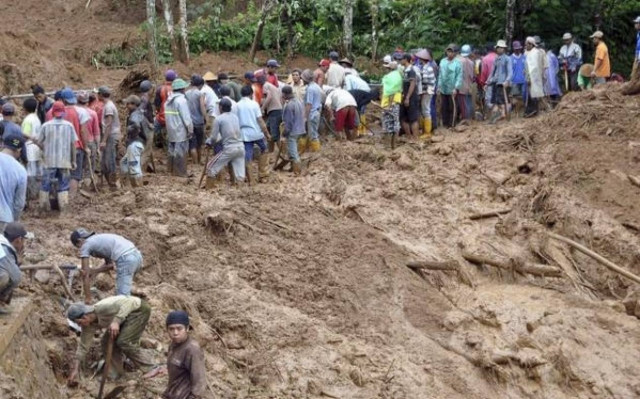 Ιάβα: Φονική κατολίσθηση με 7 νεκρούς και 108 αγνοούμενους
