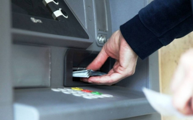 Της έκλεψαν την κάρτα και άδειασαν τον τραπεζικό λογαριασμό