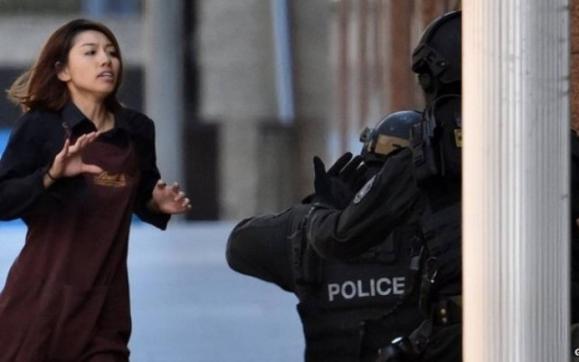 Ομογενής ένας από τους πέντε ομήρους που απέδρασαν