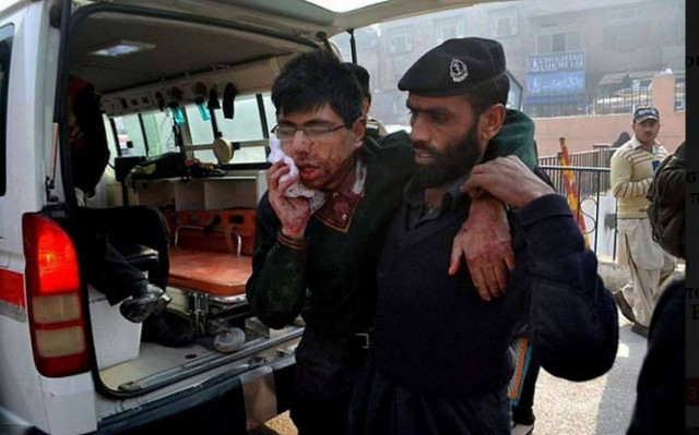 Γιατί οι Ταλιμπάν χτυπούν σχολεία...