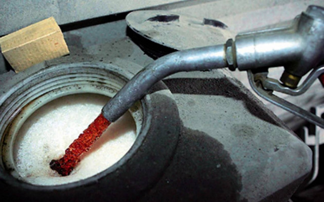 Στον «πάτο» η τιμή πετρελαίου