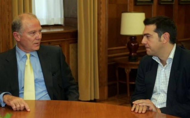 Αιφνιδιαστική συνάντηση Τσίπρα - Προβόπουλου στη Βουλή