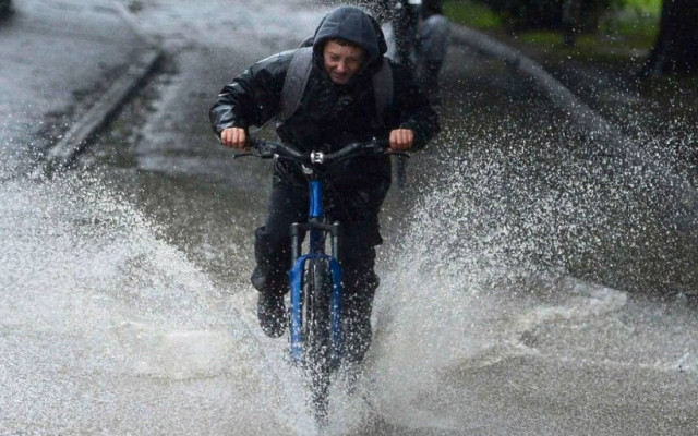 Ισχυρές βροχοπτώσεις σε ολόκληρη τη χώρα