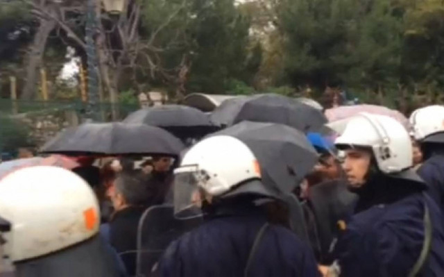 Υπ. Διοικητικής Μεταρρύθμισης: Ένταση με σχολικούς φύλακες