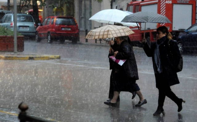 Καιρός: Σε ποιες περιοχές θα βρέξει την Παρασκευή (19/12)