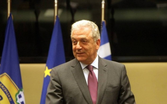 Αβραμόπουλος: Σημαντική η συμβολή των νόμιμων μεταναστών