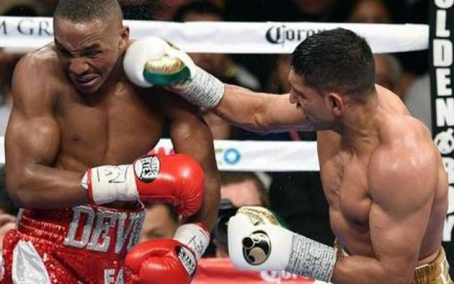 Πακιστάν: Μποξέρ προσφέρει βοήθεια στο αιματοβαμμένο σχολείο