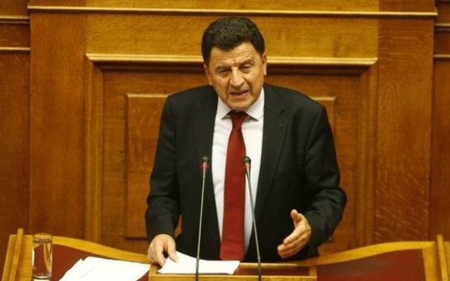 Μουτσινάς: Δεν μπορώ να δώσω φιλί ζωής στην κυβέρνηση Σαμαρά