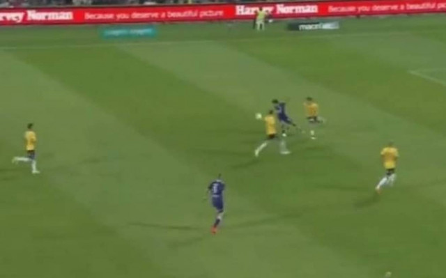 Αυστραλία: Σκόραρε με μακρινό βολέ με... πλάτη στο τέρμα!