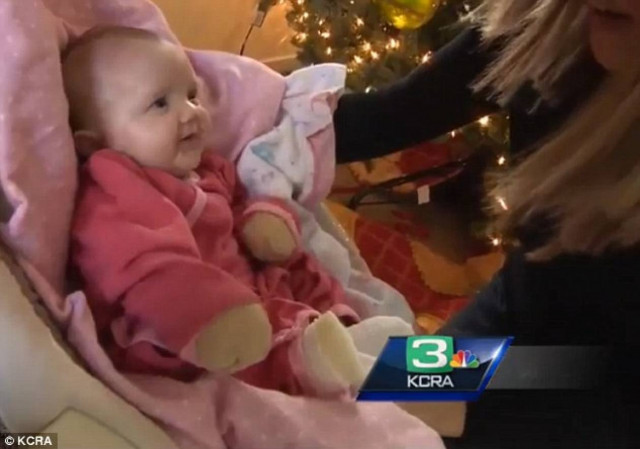 Το μωρό που τραυματίζουν οι αγκαλιές (pics)