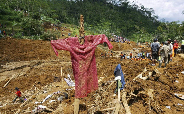 Ιάβα: Τέλος στις έρευνες ανεύρευσης θυμάτων της κατολίσθησης