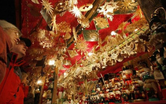 Εορταστικό ωράριο:Η λειτουργία των καταστημάτων στις γιορτές