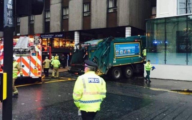 Γλασκώβη: Τρομακτικό δυστύχημα με έξι νεκρούς (vid & pics)