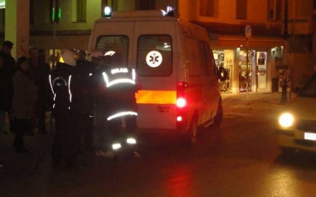 Κατέρρευσε στη μέση του δρόμου και τον έσωσε συμπολίτης του