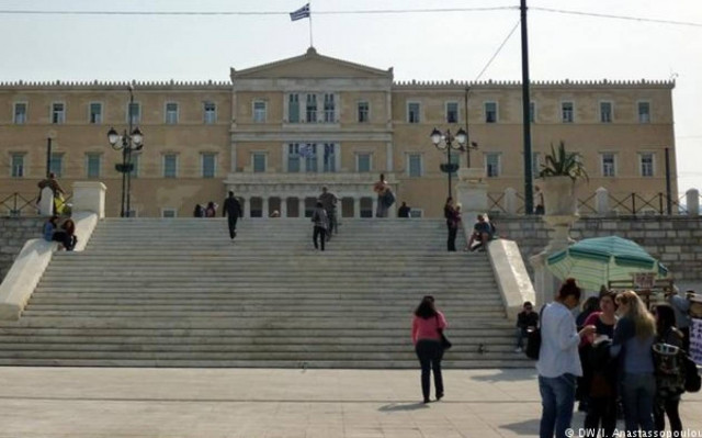 Γερμανικά ΜΜΕ: Όλο και πιο πιθανή η προσφυγή στην κάλπη