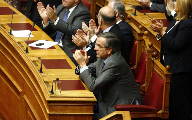 Με εκβιαστικά διλήμματα στην 3η ψηφοφορία ο Σαμαράς