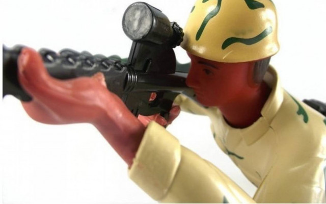 Παιχνιδο-οπλοκατοχή και αχρησία