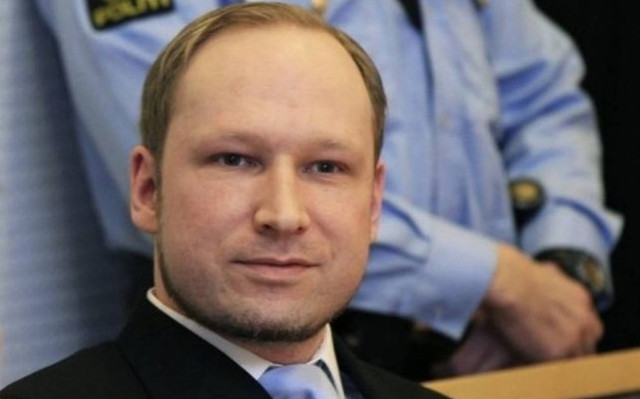 Ο Μπρέιβικ φτιάχνει δίκτυο μέσα από τη φυλακή