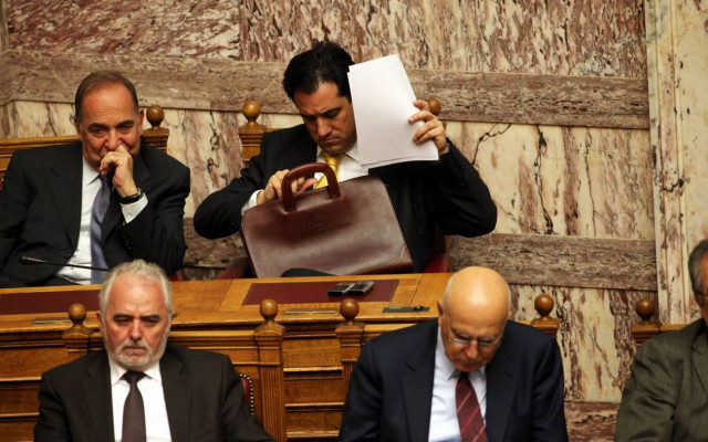 Δήμας προς Σαμαρά: Μάζεψε τον Άδωνη!