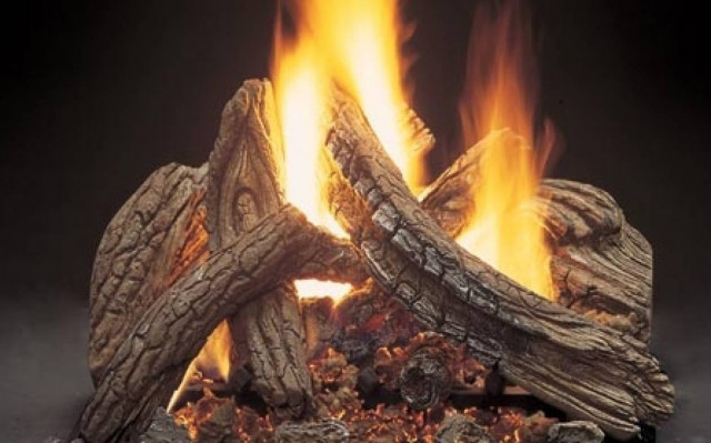 Έθιμα Χριστουγέννων: Τα Χριστόξυλα