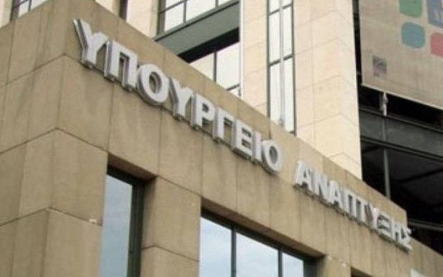 Κι άλλες ενισχύσεις μικρομεσαίων ενόψει κάλπης