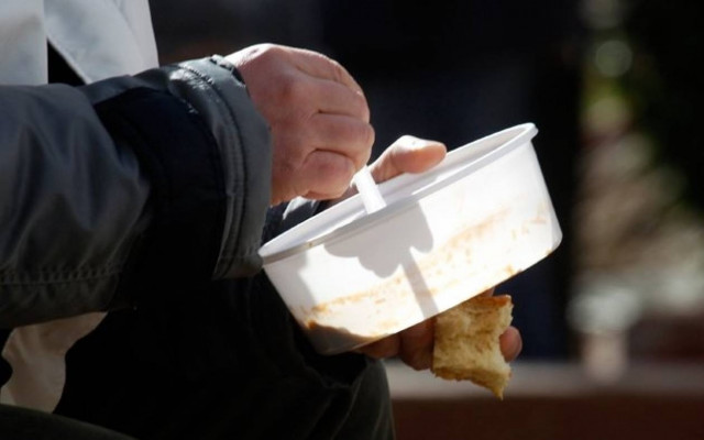 Διανομή τροφίμων από το Ίδρυμα Ελληνικής Συμπαράστασης