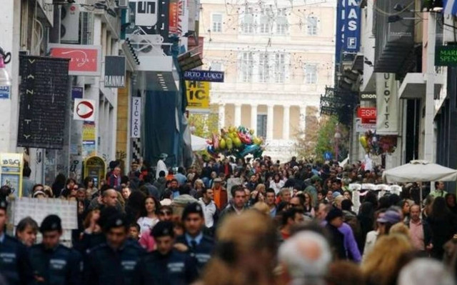 Το εορταστικό ωράριο καταστημάτων του τετραημέρου