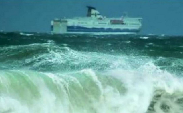 Norman Atlantic: 3 παιδιά και μία έγκυος στους διασωθέντες