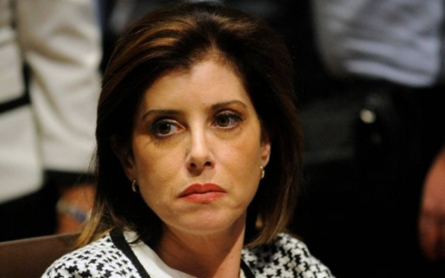 Ασημακοπούλου: Υπάρχουν συγγενείς μου στο φλεγόμενο πλοίο