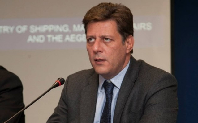 Φωτιά σε πλοίο-Βαρβιτσιώτης: Πολύ δύσκολη επιχείρηση