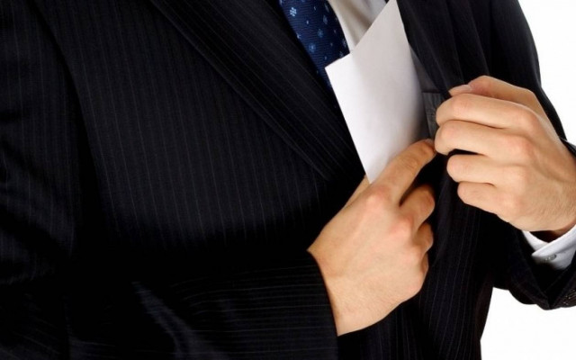 Πολιτικά κόμματα, λειτουργοί δημοσίου οι πιο διεφθαρμένοι