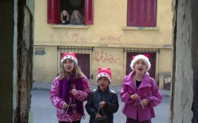 Τι πρέπει να προσέχει ένα παιδί όταν πάει να πει τα κάλαντα