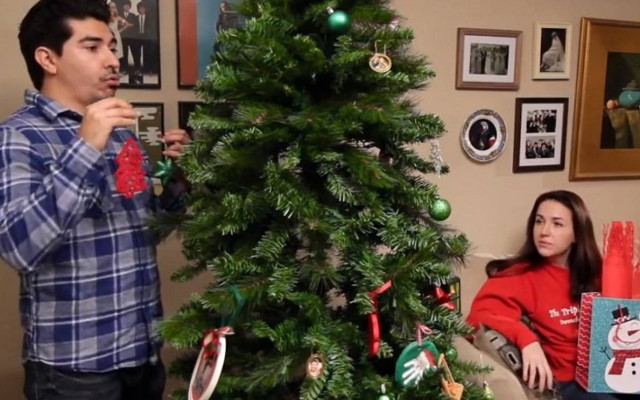 Βίντεο: Περίεργα πράγματα που κάνουν τα ζευγάρια στις γιορτές