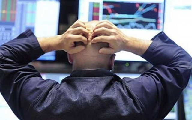 Έπεσε η κυβέρνηση, πέφτει 10% και το Χρηματιστήριο