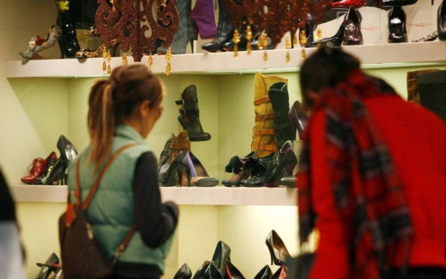 ΕΣΕΕ: Μείωση τζίρου στη χριστουγεννιάτικη αγορά