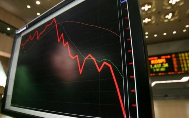 Σε χαμηλό διετίας το ευρώ