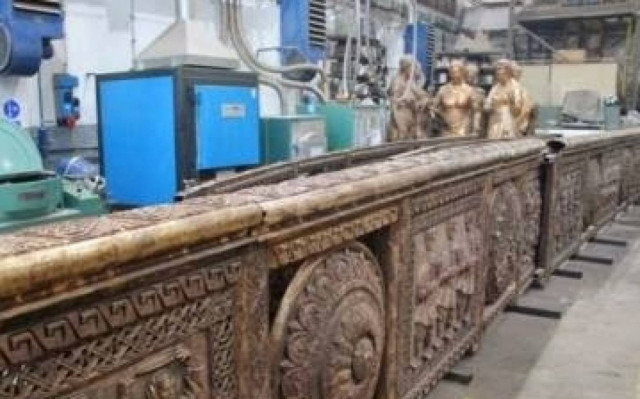 Σκόπια: Γέφυρα διακοσμημένη με παραστάσεις αρχαίας Ελλάδας